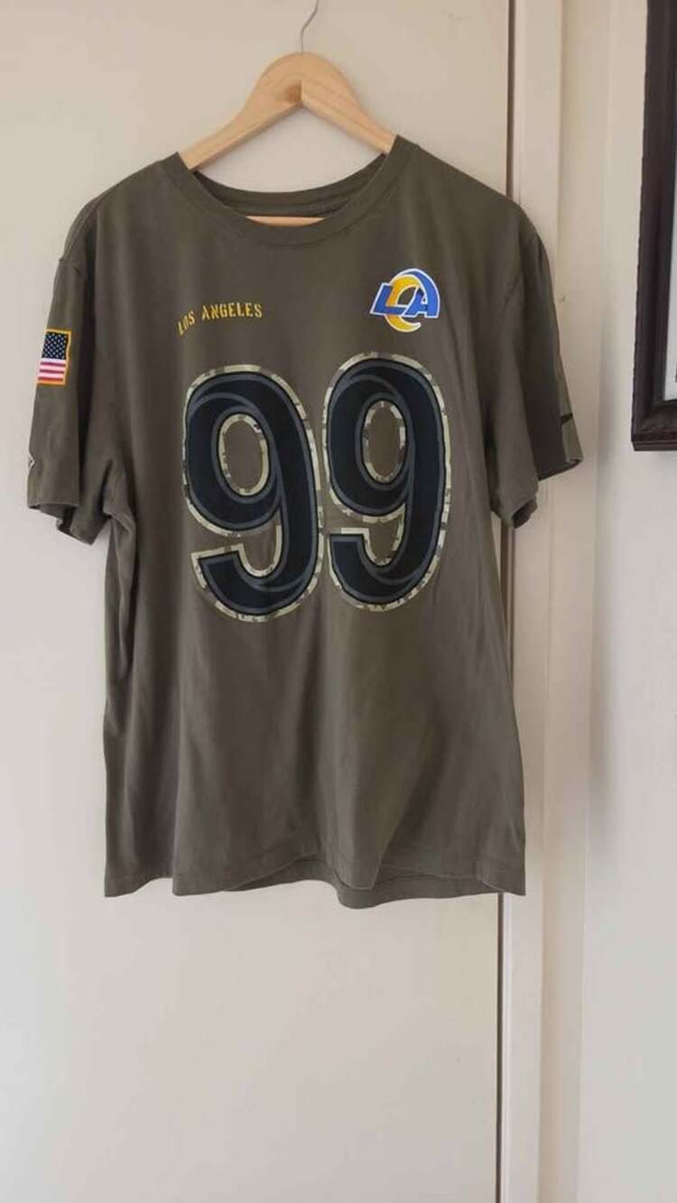 Nike NFL Los Angeles Rams Aaron Donald Salute to Service T-Shirt. Cool T-shirt L